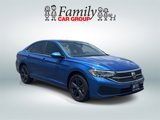 Used 2024 Volkswagen Jetta SE image 2