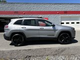 Used 2020 Jeep Cherokee Latitude Plus image 2