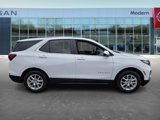 Used 2023 Chevrolet Equinox LT w/ Driver Convenience Package image 4