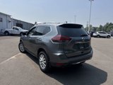 Used 2020 Nissan Rogue SV image 3