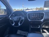 Used 2023 GMC Acadia SLT image 3