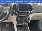 Used 2019 Jeep Cherokee Limited w/ Luxury Group image 4