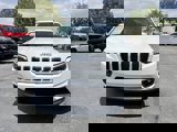 Used 2019 Jeep Cherokee Latitude Plus w/ Comfort/Convenience Group image 3