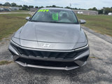 Used 2024 Hyundai Elantra SEL image 5