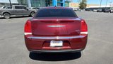Used 2018 Chrysler 300 Touring L image 4