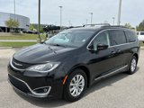 Used 2017 Chrysler Pacifica Touring-L image 3