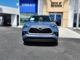 Used 2022 Toyota Highlander XLE image 2