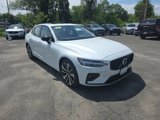 Certified 2022 Volvo S60 B5 Momentum w/ Premium Package image 6