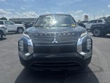 Used 2023 Mitsubishi Outlander ES image 2