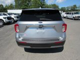 Used 2020 Ford Explorer XLT w/ Equipment Group 202A image 3