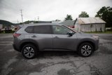 Used 2023 Nissan Rogue SV image 2