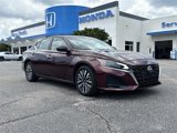 Used 2024 Nissan Altima 2.5 SV image 2