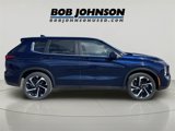Used 2024 Mitsubishi Outlander SE image 2
