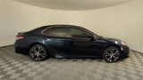 Used 2018 Toyota Camry SE image 3
