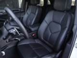 Certified 2024 Porsche Macan image 5