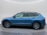 Used 2019 Volkswagen Tiguan SE w/ Panoramic Sunroof Package image 2