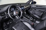 Used 2023 Porsche Macan image 4