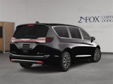 New 2025 Chrysler Pacifica Select image 5