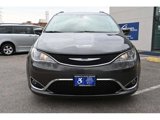 Used 2018 Chrysler Pacifica Touring-L image 4