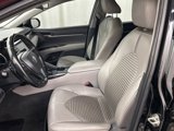 Used 2020 Toyota Camry SE image 5