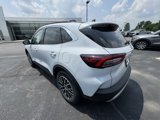New 2025 Ford Escape SE image 4