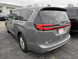 New 2025 Chrysler Pacifica Select image 3