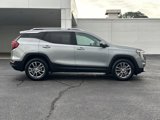 Used 2023 GMC Terrain SLT image 2