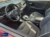 Used 2022 Kia Niro EX image 3