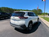 Used 2023 Nissan Rogue SV image 4