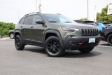 Used 2019 Jeep Cherokee Trailhawk image 2