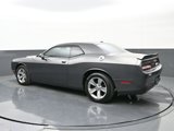 Used 2019 Dodge Challenger SXT image 5