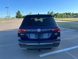 Used 2021 Volkswagen Tiguan SE w/ Panoramic Sunroof Package image 4