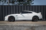 Used 2017 Nissan GT-R Premium w/ Premium Interior Package image 3