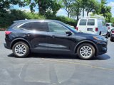 Used 2022 Ford Escape SE image 2