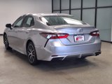 Used 2021 Toyota Camry SE image 3