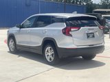 Used 2022 GMC Terrain SLE image 2