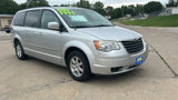 Used 2010 Chrysler Town & Country Touring image 5