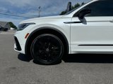 Used 2022 Volkswagen Tiguan SE R-Line image 3