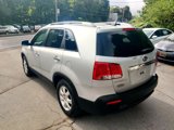 Used 2013 Kia Sorento LX image 4