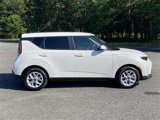 New 2025 Kia Soul LX w/ LX Technology Package image 2