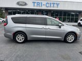 Used 2021 Chrysler Pacifica Touring-L image 5