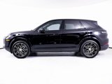 Certified 2024 Porsche Cayenne image 2
