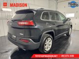 Used 2017 Jeep Cherokee Latitude w/ Cold Weather Group image 4