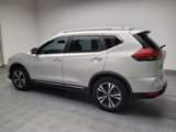 Used 2017 Nissan Rogue SL image 3