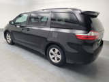 Used 2017 Toyota Sienna LE image 3