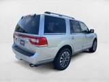 Used 2017 Lincoln Navigator Select image 5