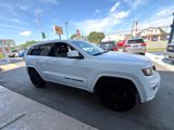 Used 2017 Jeep Grand Cherokee Altitude image 2