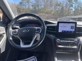 Certified 2022 Ford Explorer Limited w/ Equipment Group 301A image 3