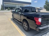 Used 2018 Nissan Titan SL image 5