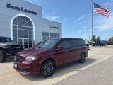 Used 2017 Dodge Grand Caravan SE image 2